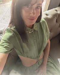 Still or about to take off, my favorite dress. Mi traje favorito, sentada o  despegando. 💚🥑 #zuccamiami #zonacolonialsantodomingo #boricua  #blueprofitrealestate🌊 #luxuryhomedr #luxuryvillapuntacana  #luxuryhomepuntacana #americangangstergirl