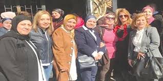 رئيسة المنطقة التربوية نرفض الاعتداء على أي مدير أو أستاذ كما نرفض التعنيف الجسدي والمعنوي لأي طالب Fashion Dresses Academic Dress