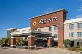 Holiday inn express suites airport east. La Quinta Inn Suites