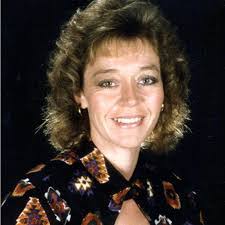 Tina Osborne's Instagram, Twitter & Facebook