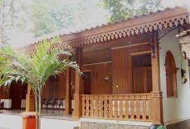 Model jendela didesain dengan detail yang khas, yaitu serasi dengan tampak depan pada teras rumah. 19 Ide Rumah Adat Betawi Rumah Arsitektur Desain Rumah