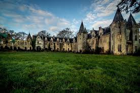 abandoned chateau du plessis kaer aka urbex chateau sequoia urbex chateaux abandonnes le manoir