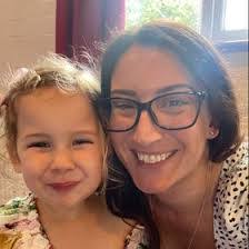 Janelle Richards's Instagram, Twitter & Facebook