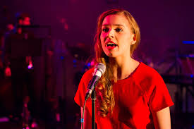 Hitting high notes in chest voice we now know that the chest voice is produced by short, thick vocal folds. How To Find Your Voice Type Singing City Academy