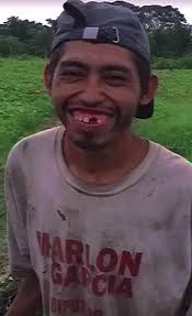 Saludos familia 😂 #familia #saludos #risa #viral