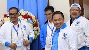 Jun 04, 2021 · timnas indonesia belum sekalipun merasakan kemenangan di kualifikasi piala dunia 2022 zona asia. Dukung Anak Dan Mantu Jokowi Partai Gelora Dicibir Langsung Nyebong Viral Trending