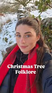 The light is returning 🕯️ Merry wishes from Aunt Nan, Cindy Lou-Who's  beautiful aunt. What a jolly way to spend the Winter Solstice, thank you  @huntsvillefestival for another incredible show! @robinclipsham 🕯️❄️💚