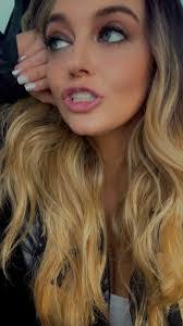 Rachel Parker's Instagram, Twitter & Facebook