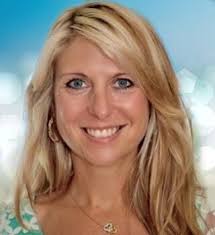 Amber Clements's Instagram, Twitter & Facebook