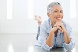 Die besten 25+ kurze graue frisuren ideen auf pinterest. Graue Haare Die Schonsten Frisuren Die Richtige Pflege