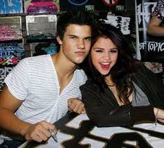 Selena gomez s boyfriend list relationship and dating selena gomez has dated many well known faces of hollywood and here. Boyfriends Selena Gomez Wiki Fandom