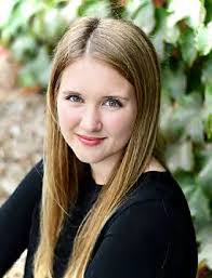 Miriam Breen's Instagram, Twitter & Facebook