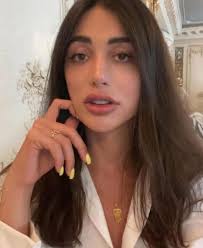 Hi their Gorgeous lady