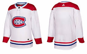 La mère et le fils ne porte pas la même importance du chandail de hockey et il y a des différences linguistique entre le canada. Chandails Des Canadiens De Montreal Sur Avenuedescanadiens Com