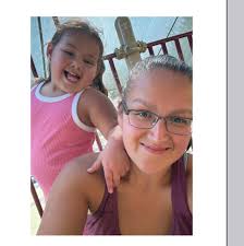 What are some transportation options from the airport to Disney World that  provide car seats?