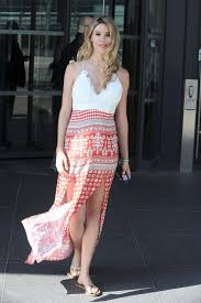 She spoke to entrepreneur, author and influencer ella mills, who is pregnant with her second child. Joss Stone Admits She S Struggling To Get Over The Terror Of The Plot To Behead And Kidnap Her Mirror Online