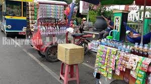 Check spelling or type a new query. Pedagang Kaki Lima Di Siring Nol Kilometer Banjarmasin Sebut Usaha Mulai Membaik Banjarmasin Post