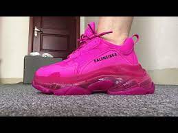 Triple s rubber branding on the tongue. Balenciaga Triple S Clear Sole Rose Pink Hd On Feet Youtube