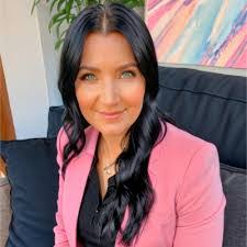 Marcie Bennett's Instagram, Twitter & Facebook