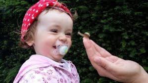 Bayi perempuan dengan budi pekerti yang baik, karunia dibulan maret yang emmbawa kebahaguaan dan mendapatkan kasih sayang dari banyak orang. Nama Bayi Perempuan Yang Lahir Bulan Maret Beserta Artinya