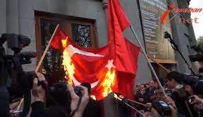 You may easily purchase this image i4439307 as guest without opening an account. Datei Turkish Flag Being Burned Yerevan 2013 Jpg Wikipedia
