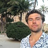 40+ "Algie" profiles