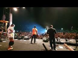 Ada 20 lagu jun bintang sakit klik salah satu untuk download lagu. Video Jun Bintang