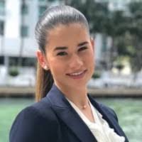 Deanna Pereira's Instagram, Twitter & Facebook