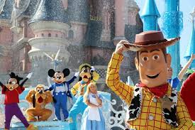 The Happy 25th Anniversary Disneyland Paris Show Dlp With Woody From Toystory Mickey Mouse Alice Pluto Goofy And Ma Disneyland Paris Disneyland Paris Shows