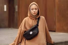 Refanes pelopor jilbab / kerudung anak imajinatif pertama di indonesia. 11 Padu Padan Gaya Fashion Anak Kuliahan Berhijab Womantalk