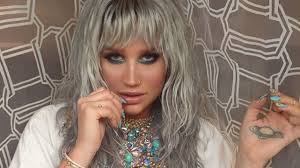 Kesha Gray's Instagram, Twitter & Facebook