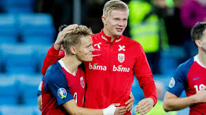 Haaland is playing for german side borussia dortmund and courted by half of europe, while odegaard has just joined arsenal on loan from madrid, . El Real Madrid No Aceptara Menos De 60 Millones De Euros Por El Traspaso De Odegaard Defensa Central