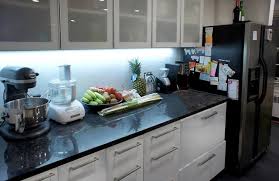 led kitchen under cabinet lighting