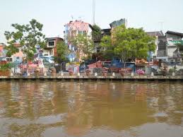 Now travelers could experience a wonderful melaka river cruise river trip that goes back to 600 years ago. Colourful Art Paintings Modern Art By River Side Picture Of Melaka River Cruise Tripadvisor