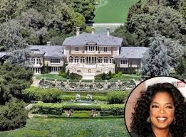 Top 10 Most Expensive Celebrity Homes Topteny Com Celebrity Mansions Celebrity Houses Extravagant Homes