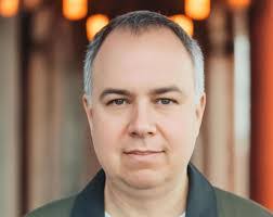 Steven Backman's Instagram, Twitter & Facebook