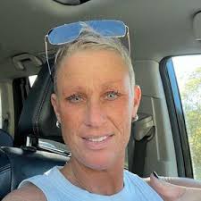 Amber Gilbert Dhanda (@themomreveal_821)