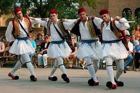 André rieu & his johann strauss orchestra performing zorba's dance (sirtaki) live in maastricht. Danza Greca Serra Maharja E Sirtaki