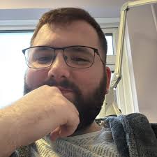 Congratulations to Sarah Howie, Occupational Therapist, as our latest VIP  Award winner! At UHP, our colleagues are the heartbeat of everything we do,  and this month, we're shining a light