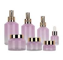 conjunto de frascos de vidro cosméticos