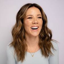 Alexandra Trimble's Instagram, Twitter & Facebook