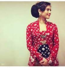 Busana yang semakin di minati oleh kaum wanita ini sangat cantik serta lebih kekinian. 17 Kebaya Jumputan Ideas Kebaya Kebaya Dress Batik Kebaya