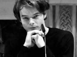 Você Conhece O Charlie Heaton?