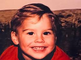 I've never used a sewing machine a day in my life but I have always been  fascinated with quilts. My problem is, I always go big or go home when it  comes