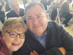 Plexiglass removal service for photo ops repair