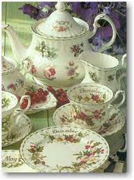 Rp Royal Albert Flower Of The Month December Christmas Rose Tea Tea Pots Vintage Tea Tea Pots
