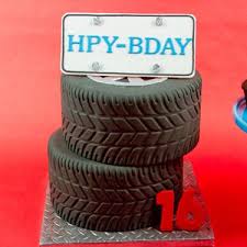 Birthday Cake For Boyfriend Car Tire Cake Country Kitchen Sweetart Cake Candy And Cookie Ideas Tire Cake Birthday Cake For Boyfriend Cake For Boyfriend