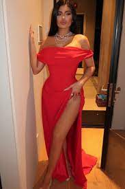 Kylie jenner stepped out in new york city wearing long blonde hair and a red mini dress—see her look here. Kylie Jenner Sexy Red Dress 2020 Oscars Party Thecelebritydresses
