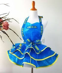 Haben Sie Die Ikea Frakta Tasche Von 0 60 Cent Zu Hause Mit Ein Wenig Phantasie Und Etwas Fingerfertigkeit M Custom Aprons Anything But Clothes Crazy Costumes