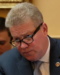 The behind-the-scenes story of how Gov. Glenn Youngkin amended the skill  games bill.